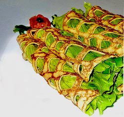 Интересный рецепт  блинов сеточкой с грибами 