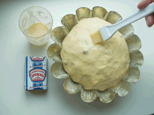 Пасхальный дрожжевой кулич